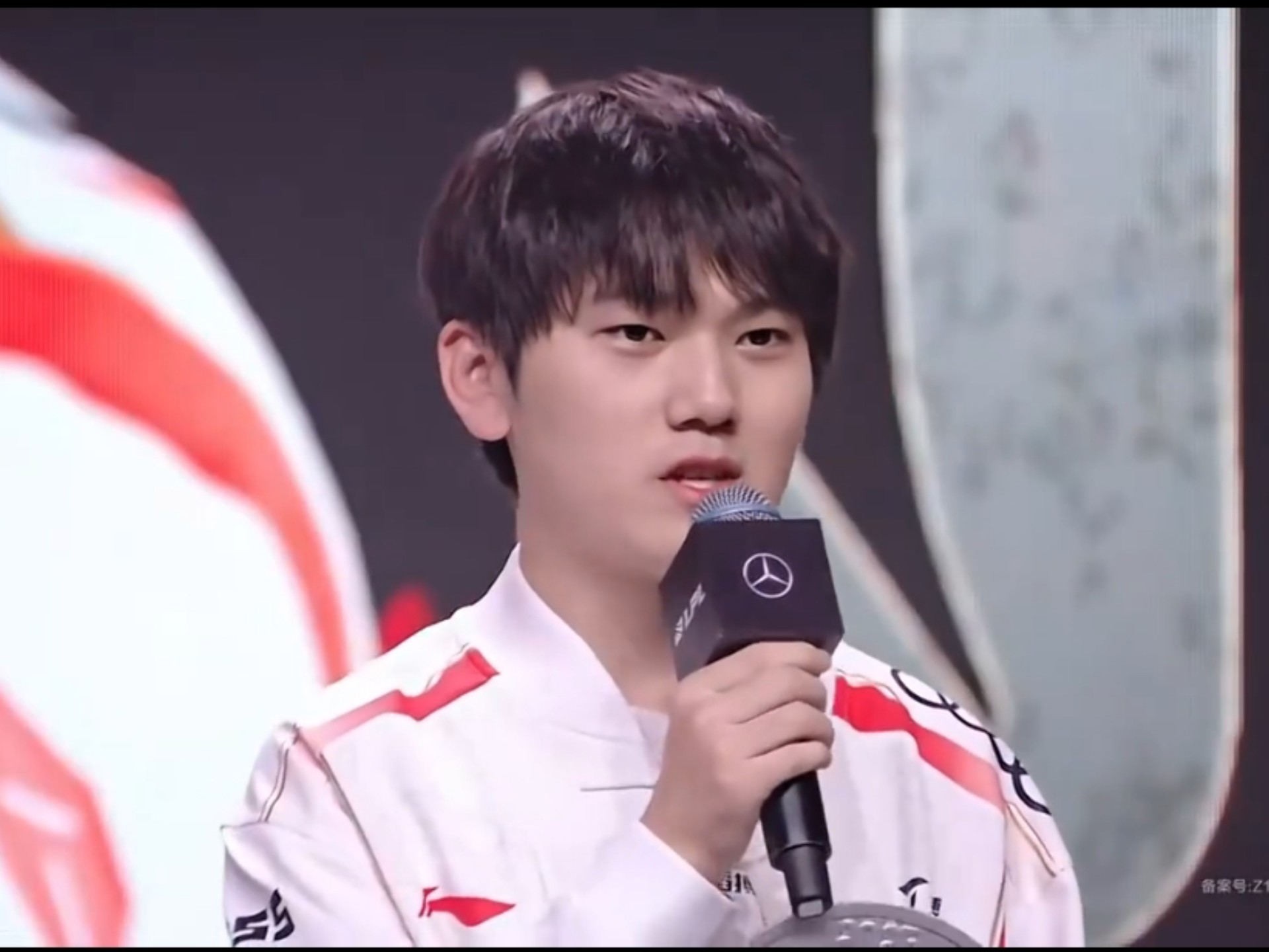 爱游戏体育官方 -JackeyLove新星晋级下一阶段表现突出，C9前途光明！(中国lol最帅职业选手)