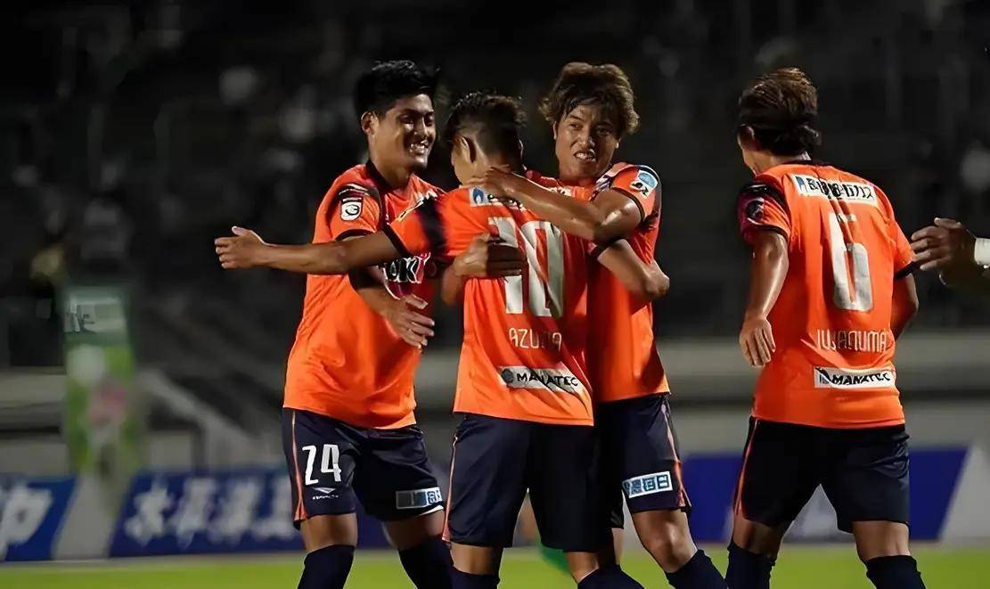 爱游戏娱乐平台 -荷甲赛程吃紧，佛罗伦萨加时末段火线驰援，赛场秩序良好，球队文化被再次提及的简单介绍