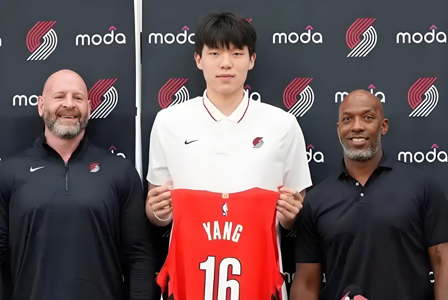 赛地聚焦——NBA季后赛转会期热度飙升，费耶诺德豪取连胜，更衣室稳定，纪律约束更严格的简单介绍