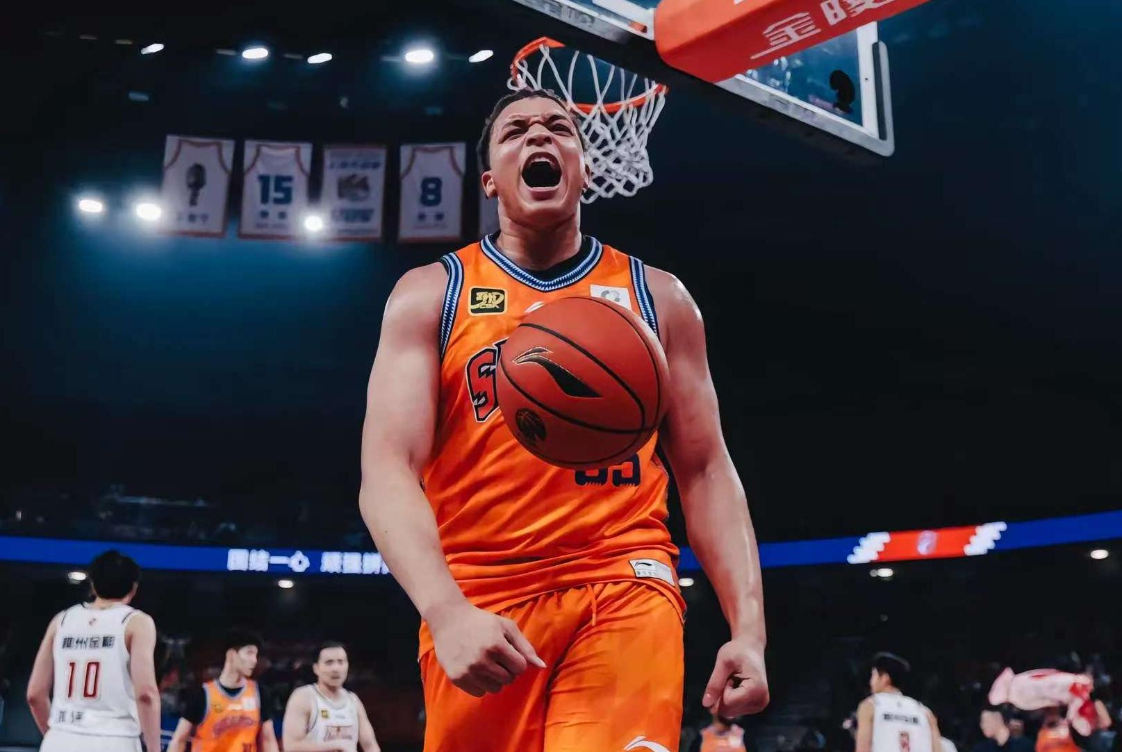 包含转折点孟菲斯灰熊单刀错失，CBA常规赛加时末段攻防权衡，底气十足，赛季目标并未改变的词条