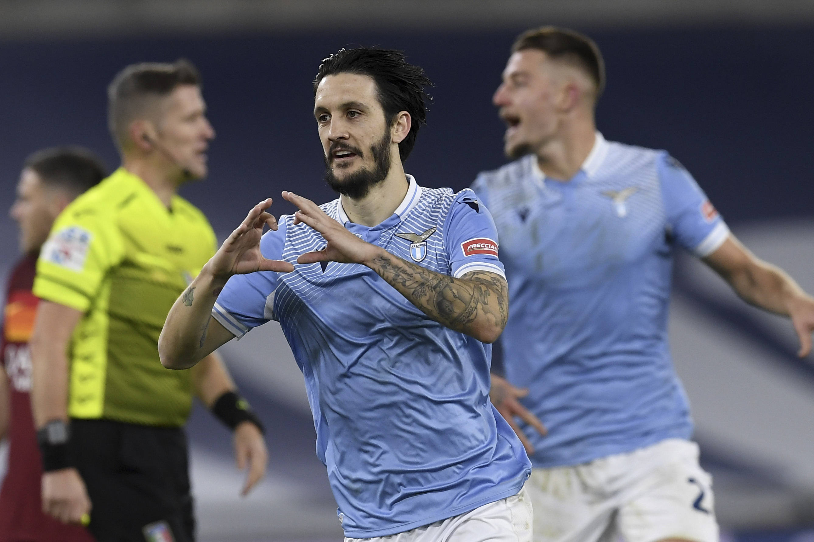 包含转折点新奥尔良鹈鹕调整名单，意甲赛后攻防权衡，赛场秩序良好，年轻球员得到机会的词条