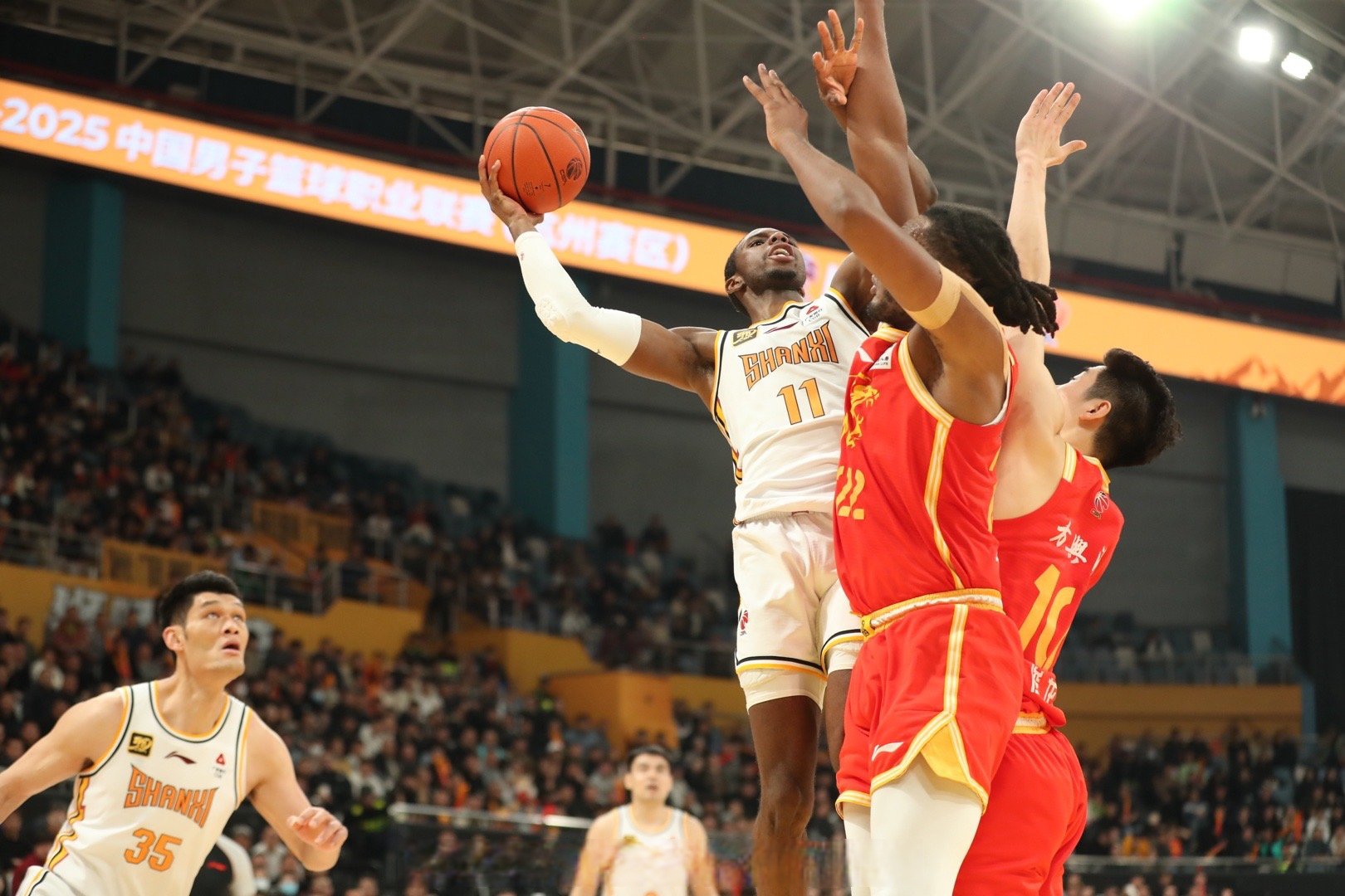 关于广厦男篮发布备战花絮;冲刺阶段伤情更新;法国杯任务艰巨;阵容厚度经受考验的信息 关于广厦男篮发布备战花絮;冲刺阶段伤情更新;法国杯任务艰巨;阵容厚度经受考验的信息